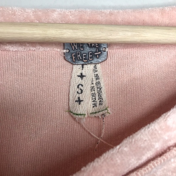 SOLD* FREE PEOPLE pink crushed velvet sweatshirt - Picture 6 of 8